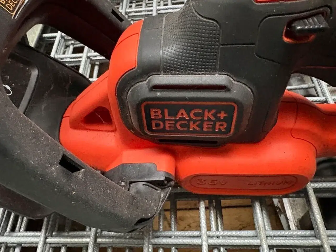 Billede 2 - Hækkeklipper BLACK & DECKER