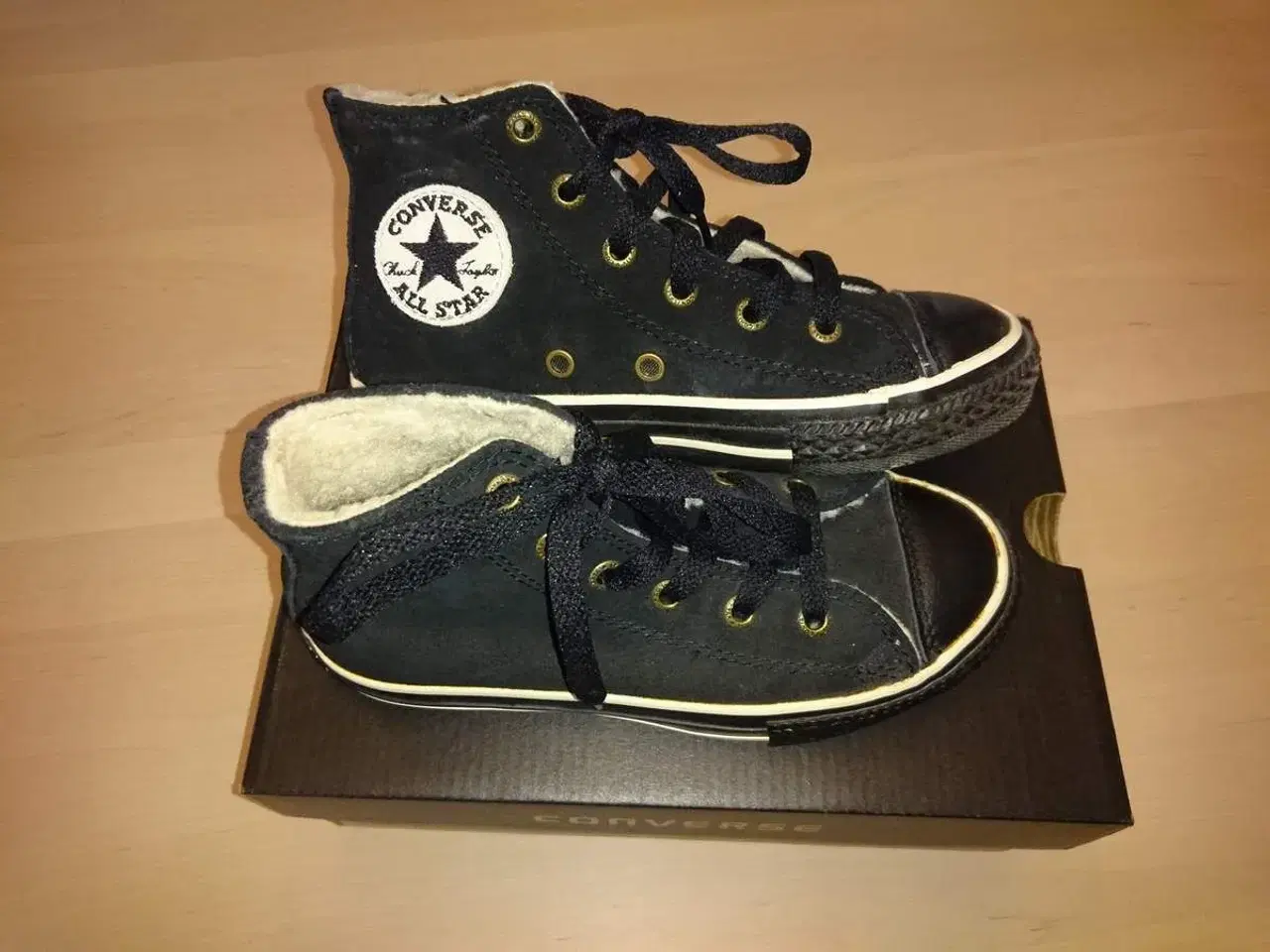 Billede 1 - Nye Converse barsket støvle str 30/31