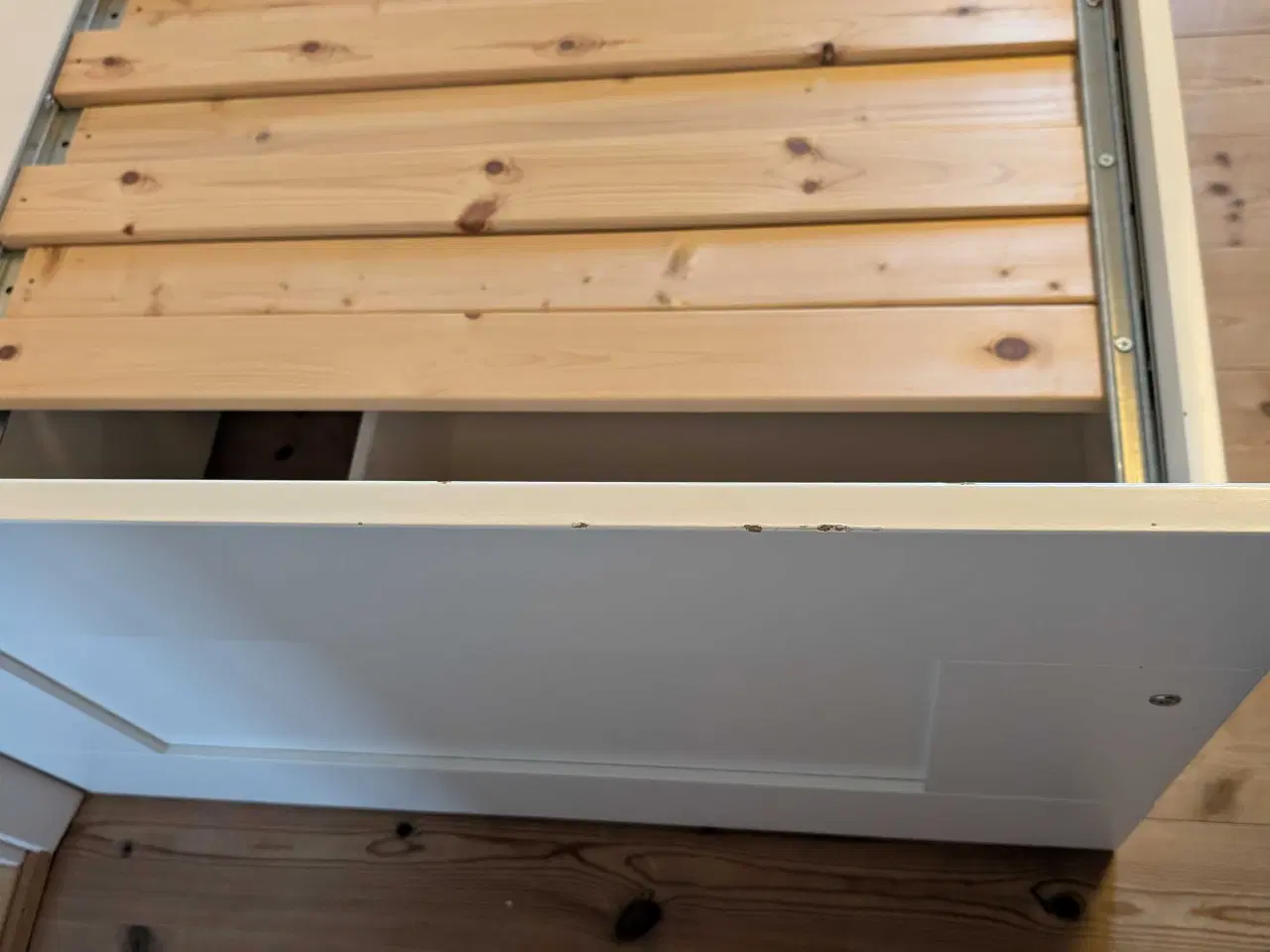 Billede 4 - Udtræks seng fra ikea Brimnes 