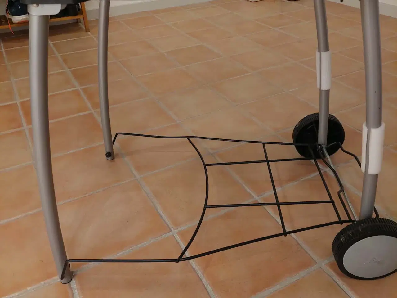 Billede 4 - Grill Vogn til Weber grill