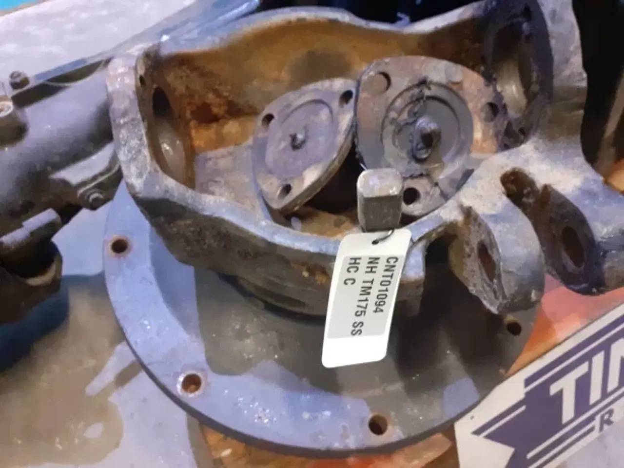 Billede 4 - New Hollad TM 175 SS Foraksel 