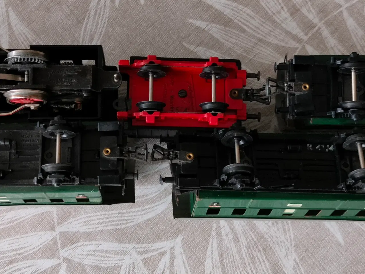 Billede 3 - Fleischmann Damplokomotiv 1304 og 3 Passagervogn 