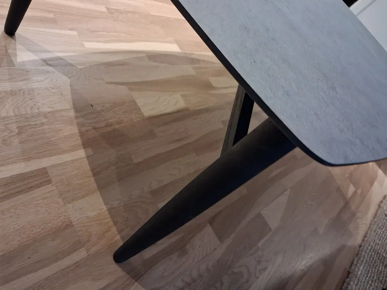 Billede 4 - Sofabord + hjørnebord i højtrykslaminat