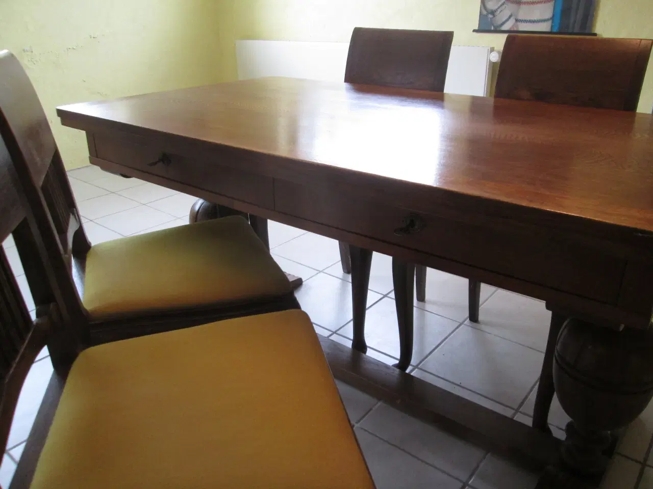 Billede 2 - Bord - Skrivebord m. Kugleben og 4 Stole i Egetræ