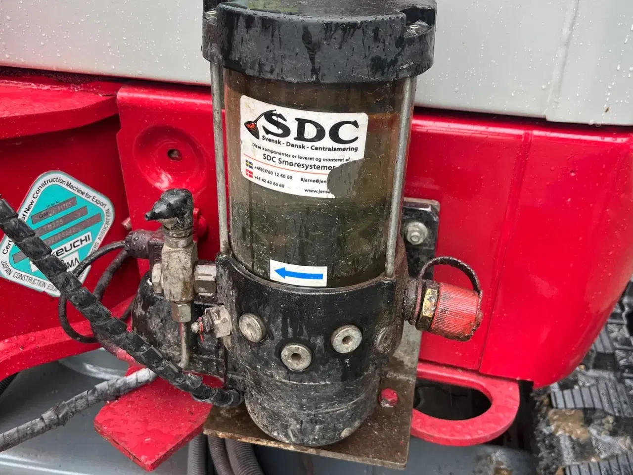 Billede 8 - Takeuchi TB225 Hydraulisk Tiltfæste, centralsmørring +3 skovle