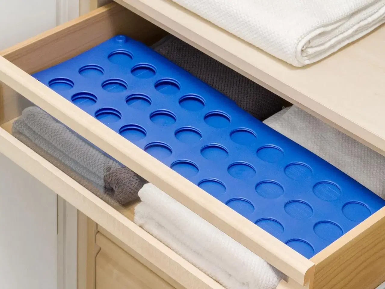 Billede 4 - Tøjfolder - blå, foldbar tøjorganisator