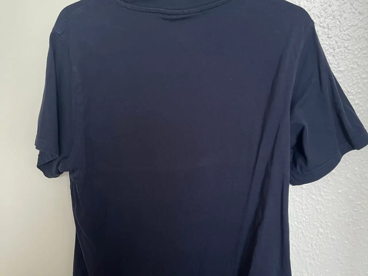Billede 2 - Mørkeblå weekday t-shirt