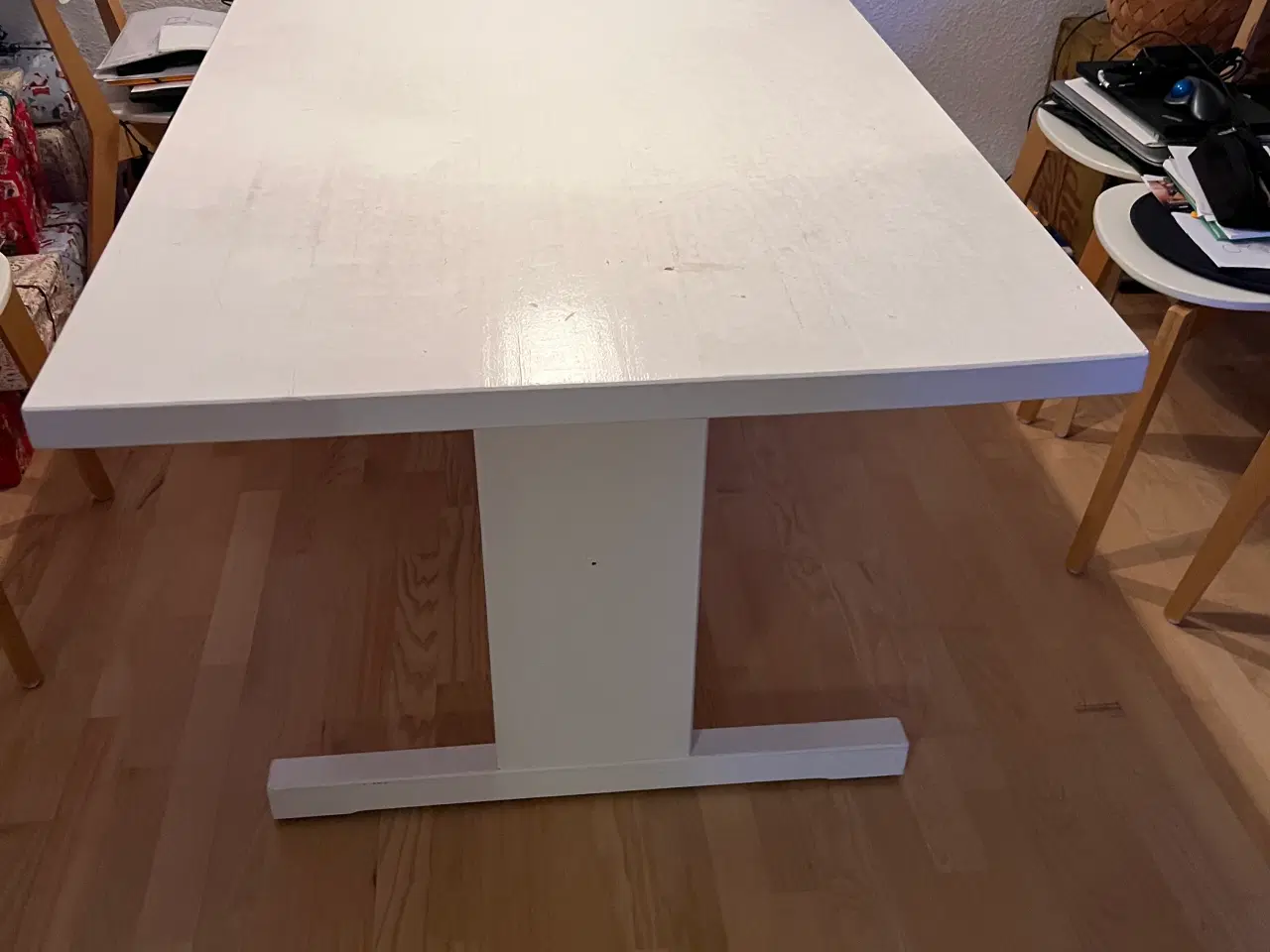 Billede 1 - Spisebord massiv træ