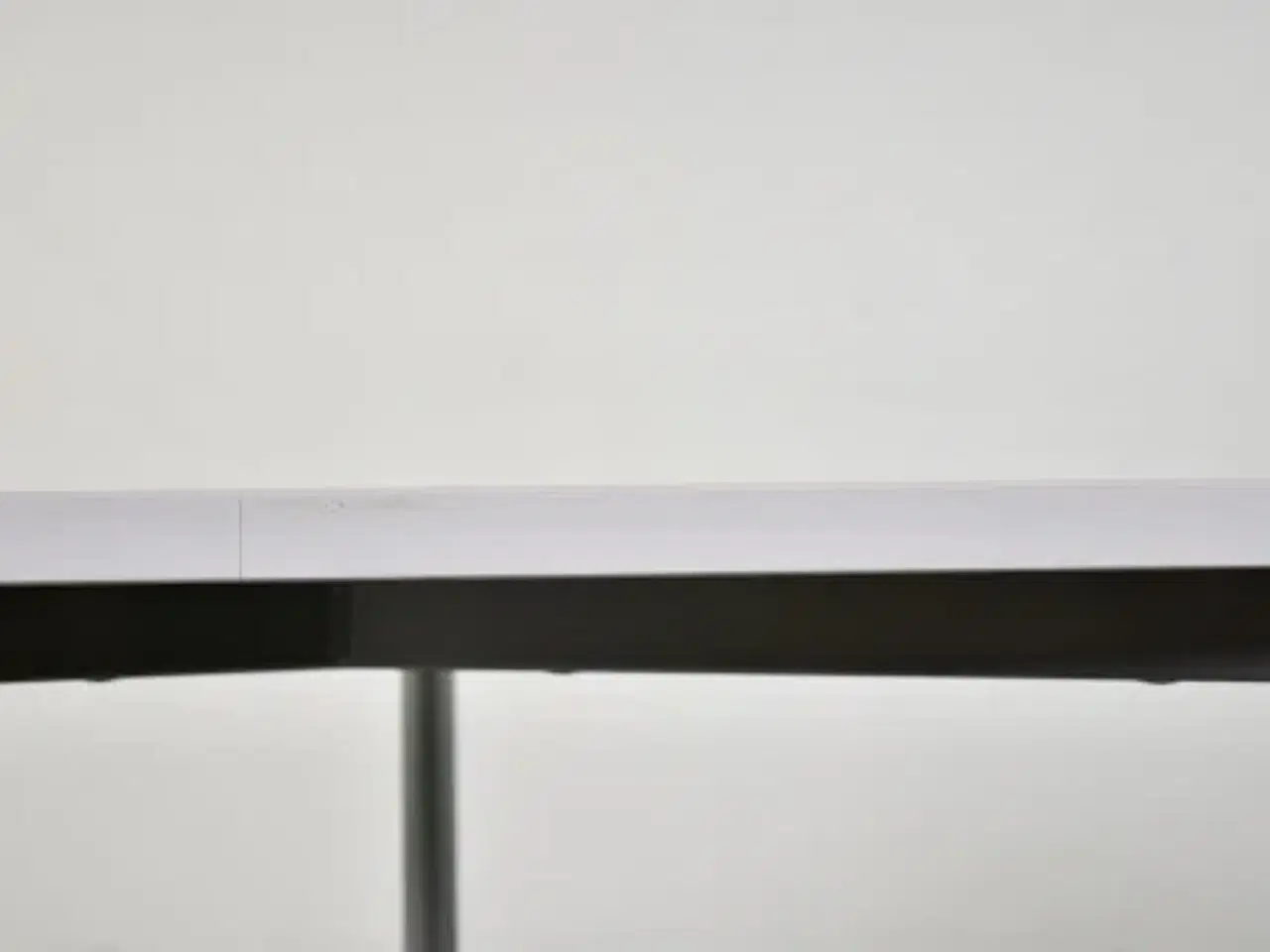 Billede 7 - Hjørnebord med lysegrå laminat