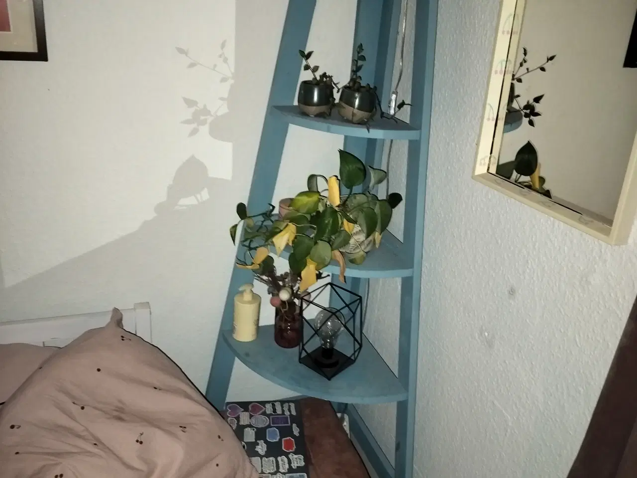Billede 1 - Hjørnereol 