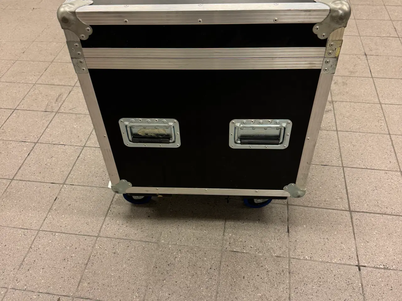 Billede 2 - Flight case professionel