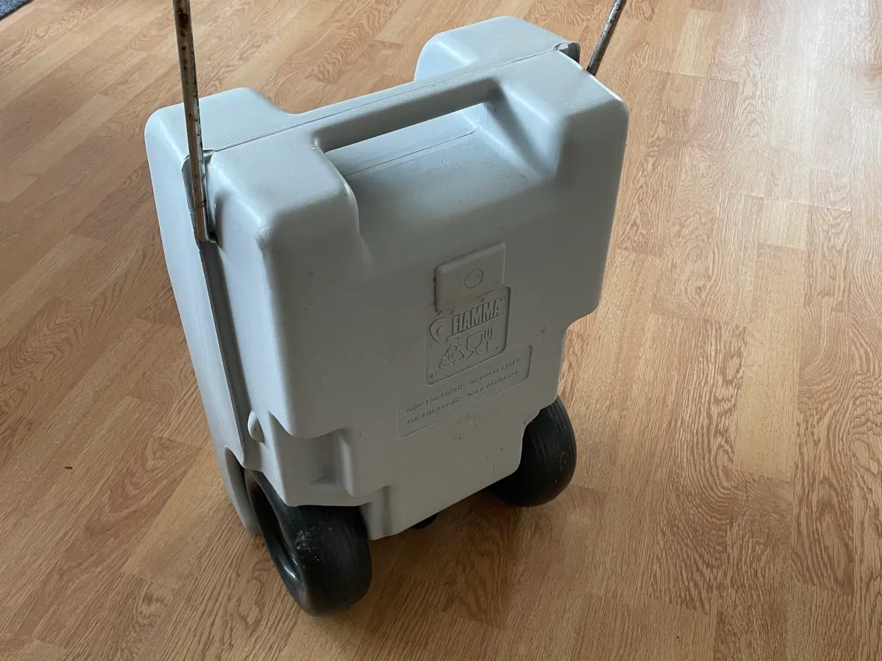 Billede 2 - Spildevandstank 23 liter Fiamma