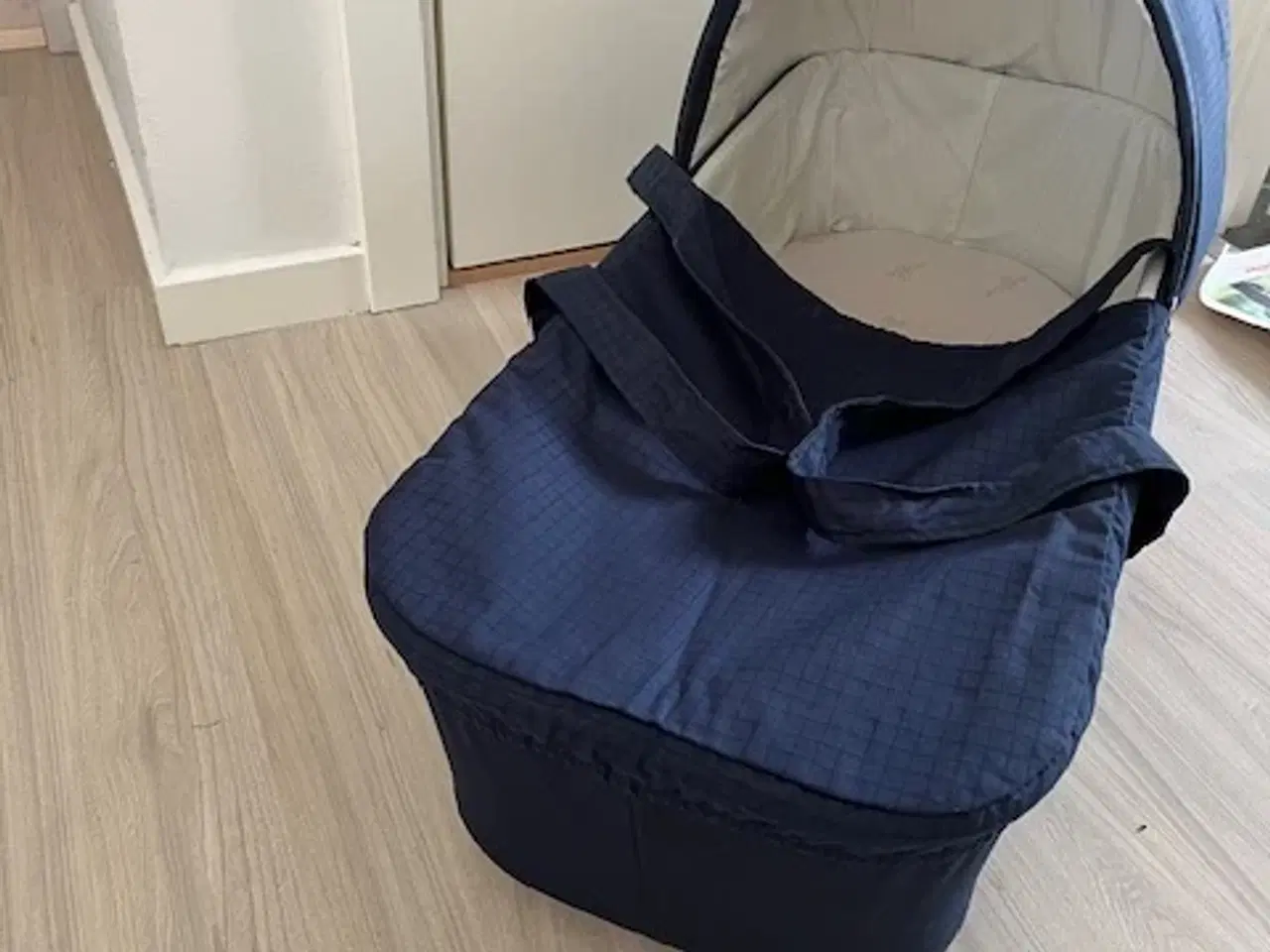 Billede 2 - Babylift Odder Vognen Marineblå