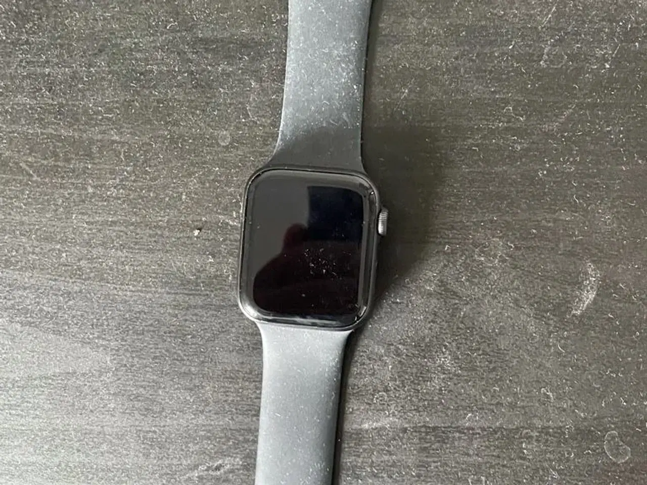 Billede 1 - Apple Watch SE 44MM til salg!