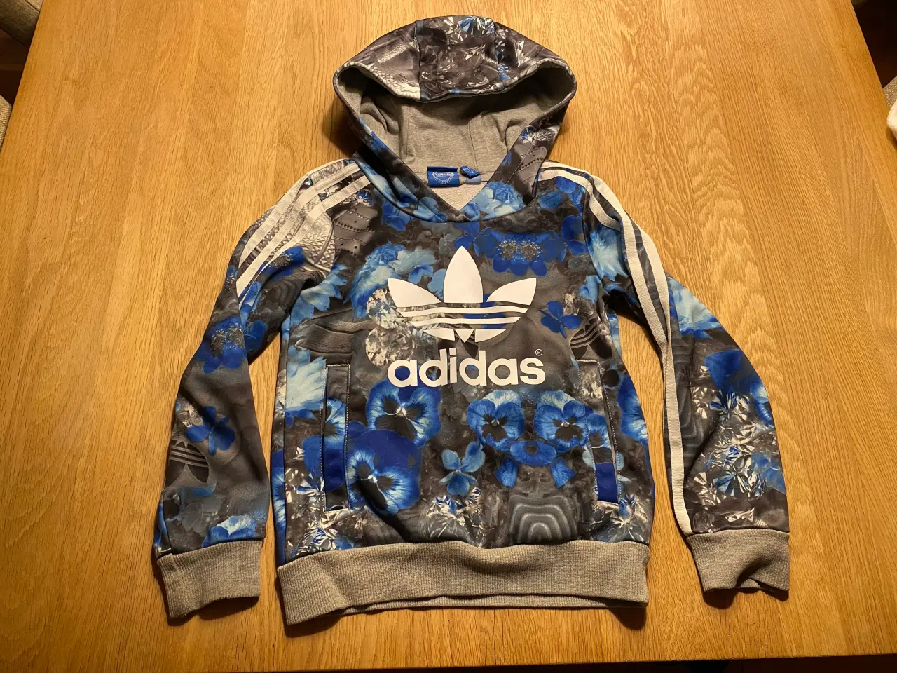 Billede 9 - Leggings/ bukser str. 128 fra Adidas mm