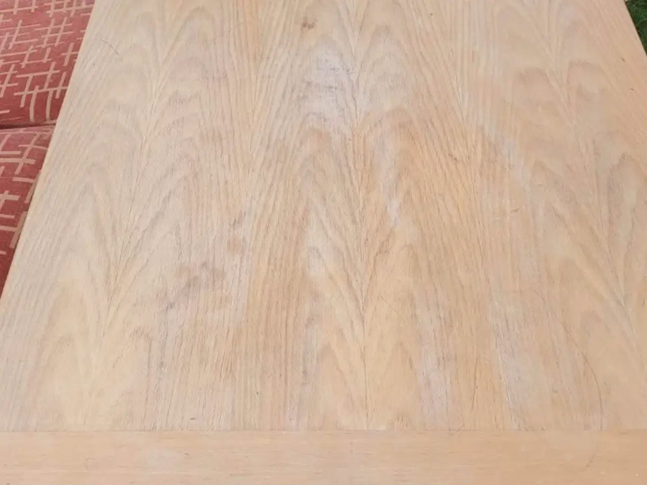 Billede 4 - Spisebord +tillægsplader og stole 