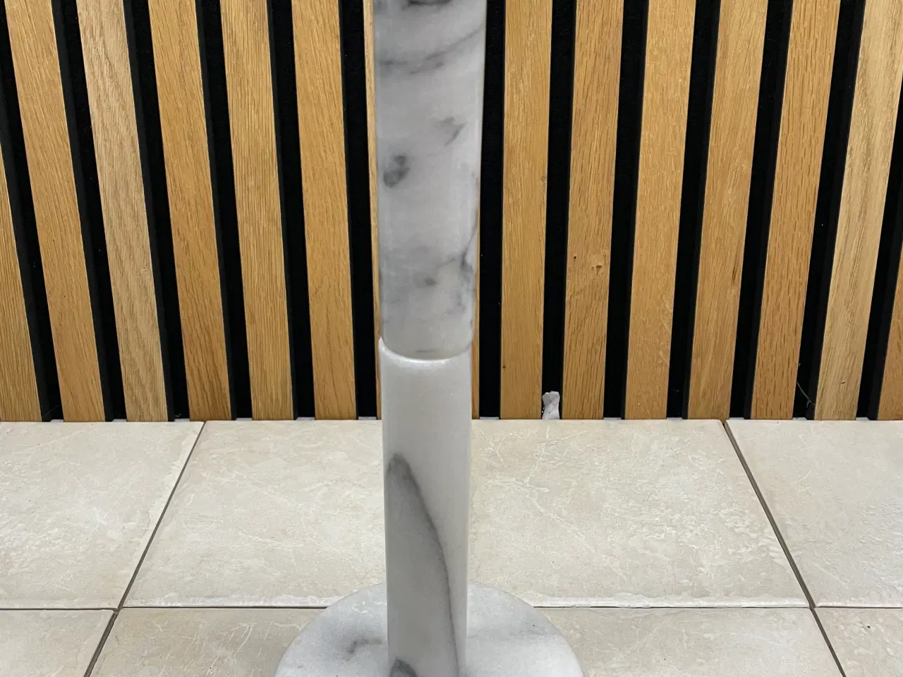 Billede 1 - Køkkenrulle holder i marmor