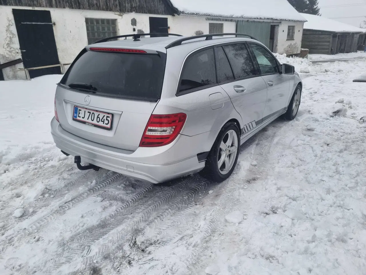 Billede 2 - NÆSTEN FULD RENOVERET Mercedes C200 