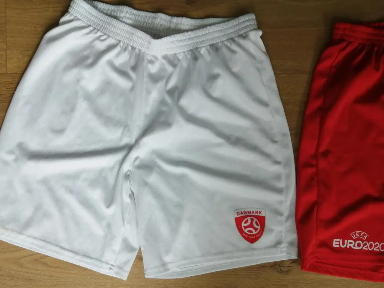 Billede 2 - 2 PAR DANMARK EURO 2020 SHORTS, STR. 12-14 ÅR