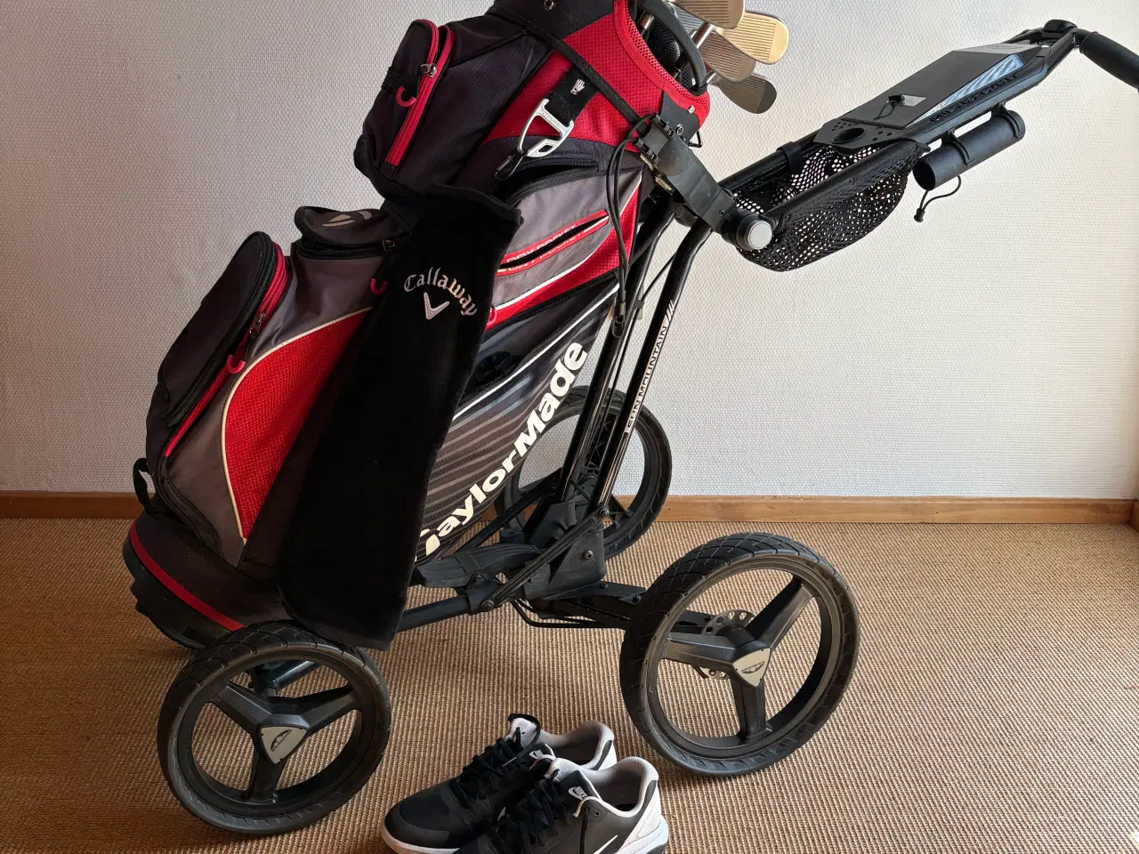 Billede 2 - Herre Golfsæt med vogn og herre Adidas sko str. 43
