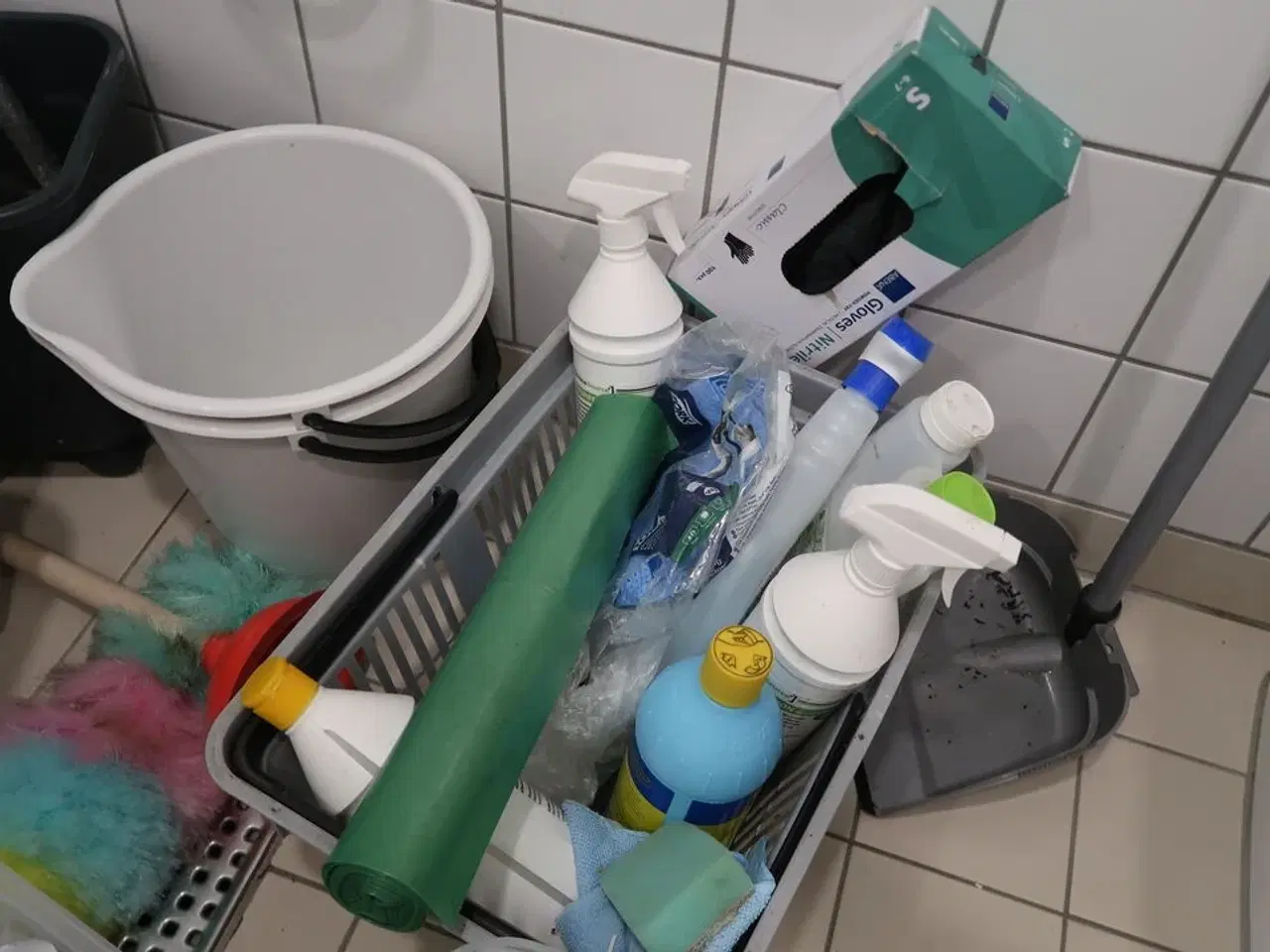 Billede 4 - Diverse rengøringsredskaber mm.