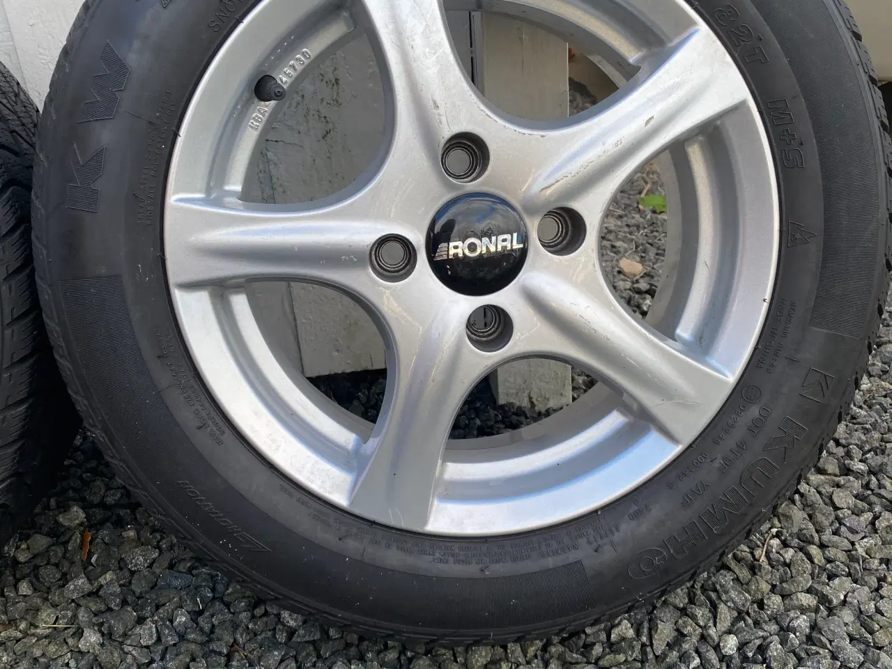 Billede 5 - KUMHO vinterdæk på alufælge i rigtig god stand 175