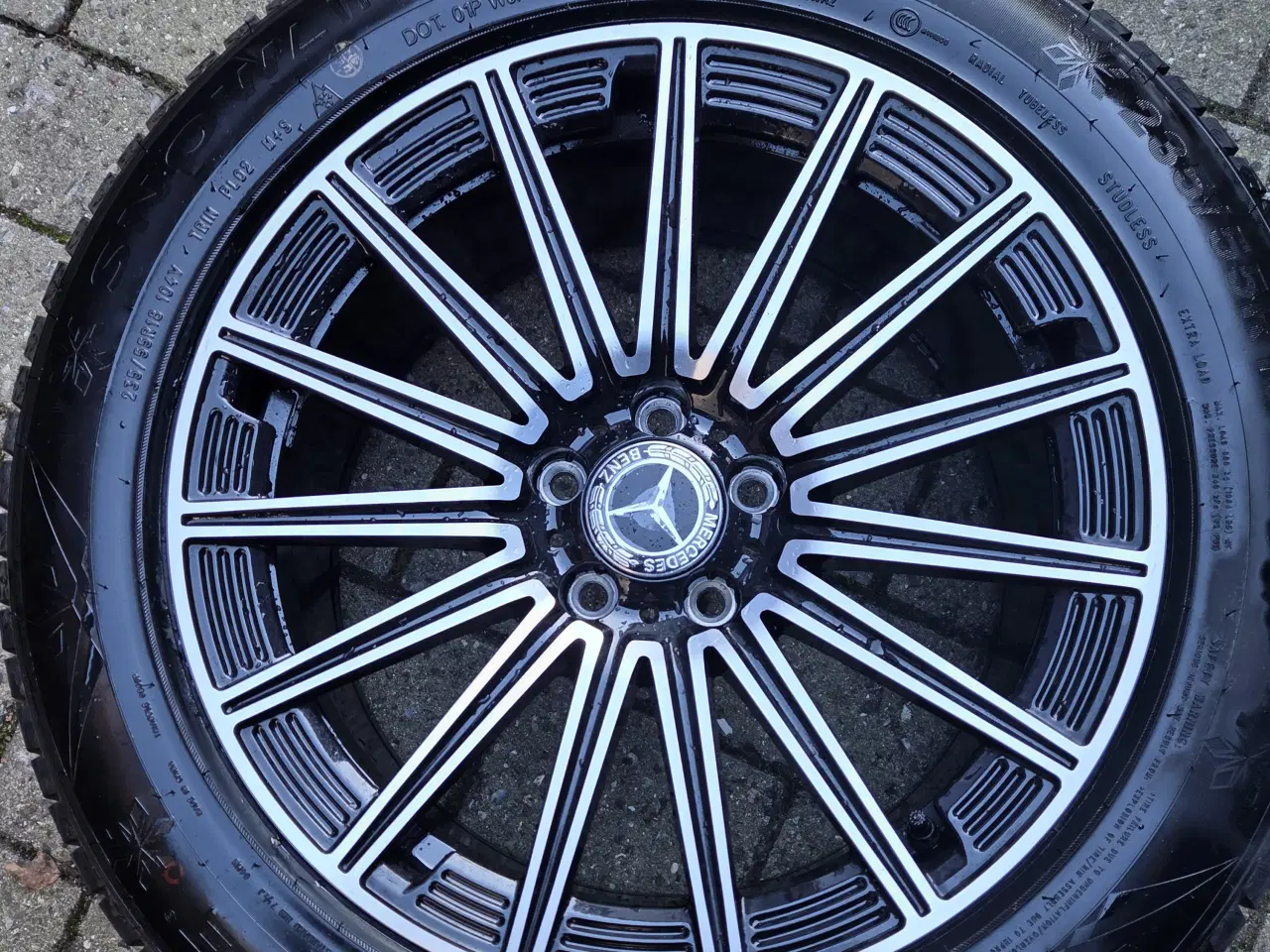 Billede 1 - Vinterdæk/fælge 18"