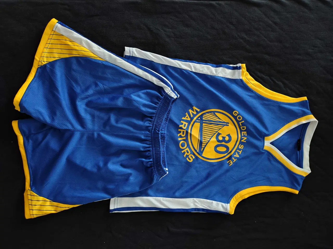 Billede 4 - Stephen Curry basketsæt str.140