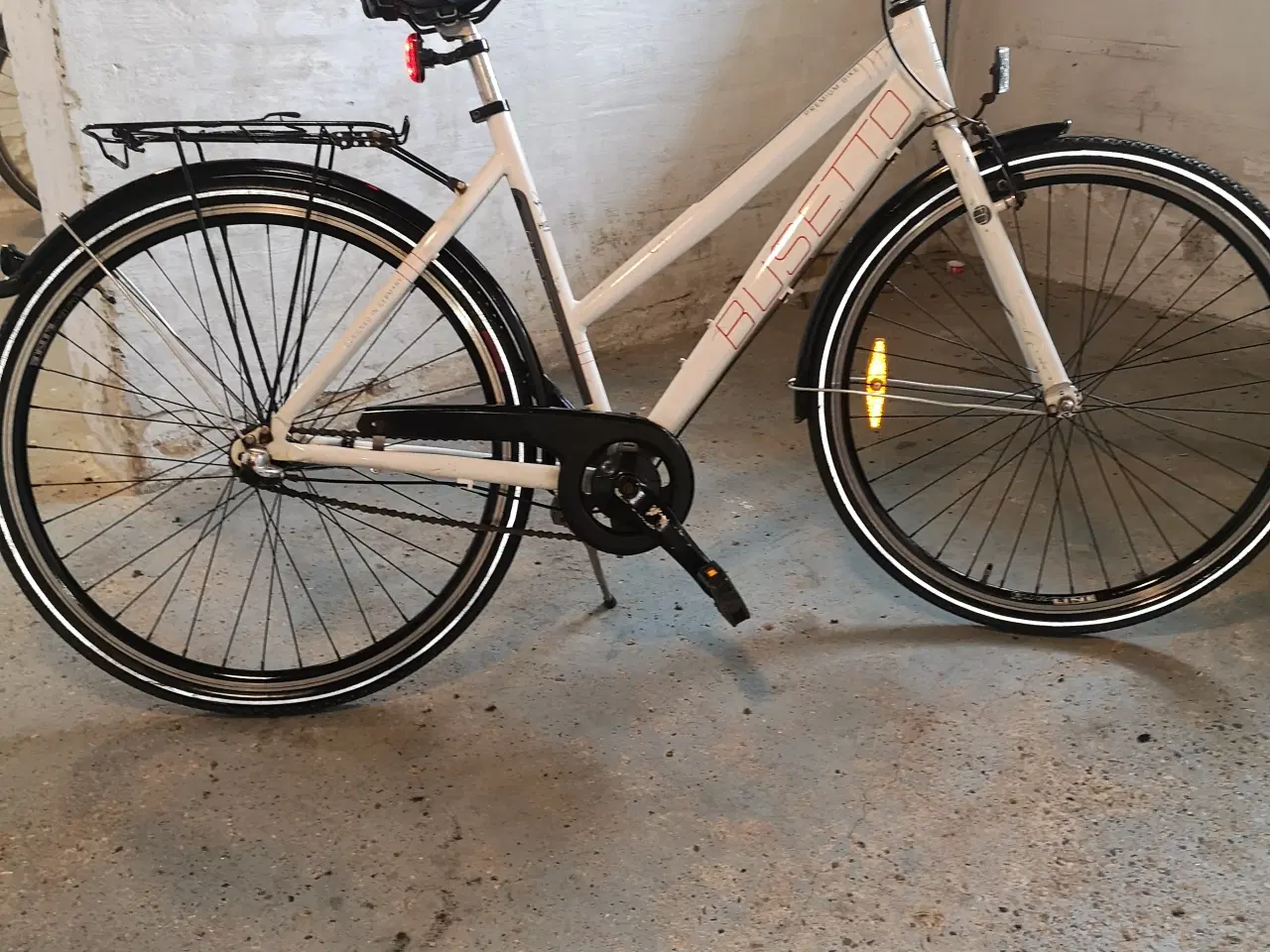 Billede 4 - BUSETTO PREMIUM BIKE  28" 53cm, 3 gear ,lys med ba