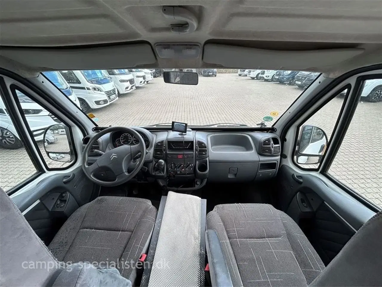 Billede 4 - 2005 - Citroen Jumper   Citroen Jumper Campervan 5 meter model 2005 kørt 148.000 km kan nu ses hos Camping-Specialisten.dk