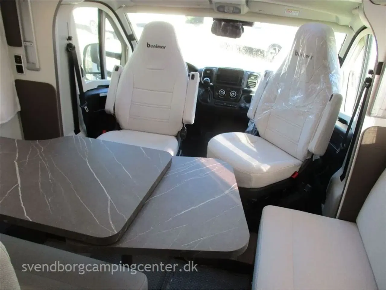 Billede 6 - 2024 - Benimar Tessoro 496 Limited   Veludstyret Benimar med Queensbed