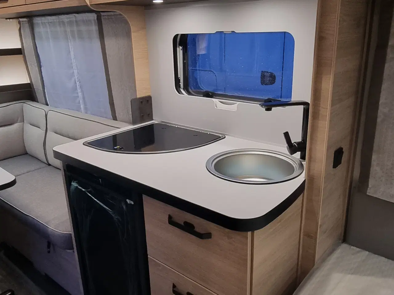 Billede 4 - Weinsberg CaraOne 450 FU EDITION HOT 2026.