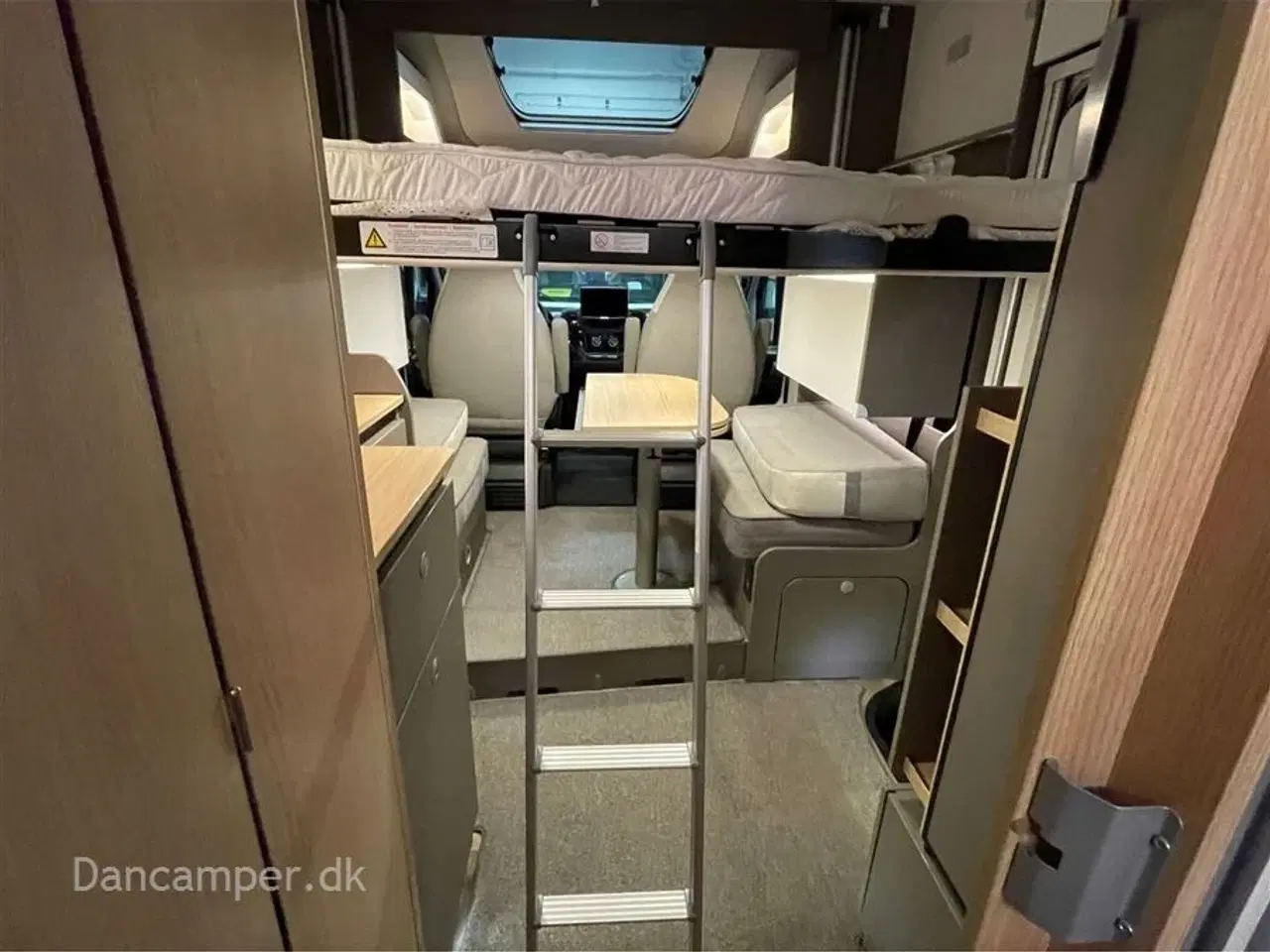 Billede 18 - 2024 - LMC Tourer H 720 Lift LMC Tourer H 720 Lift, 140 Hk, 9-trins aut., El-støttefødder, vandbåren varme i gulvet samt blæsevarme - en god vintervogn