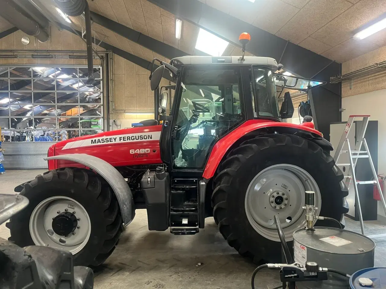 Billede 2 - Massey Ferguson 6480 Dyna 6 med få timer.