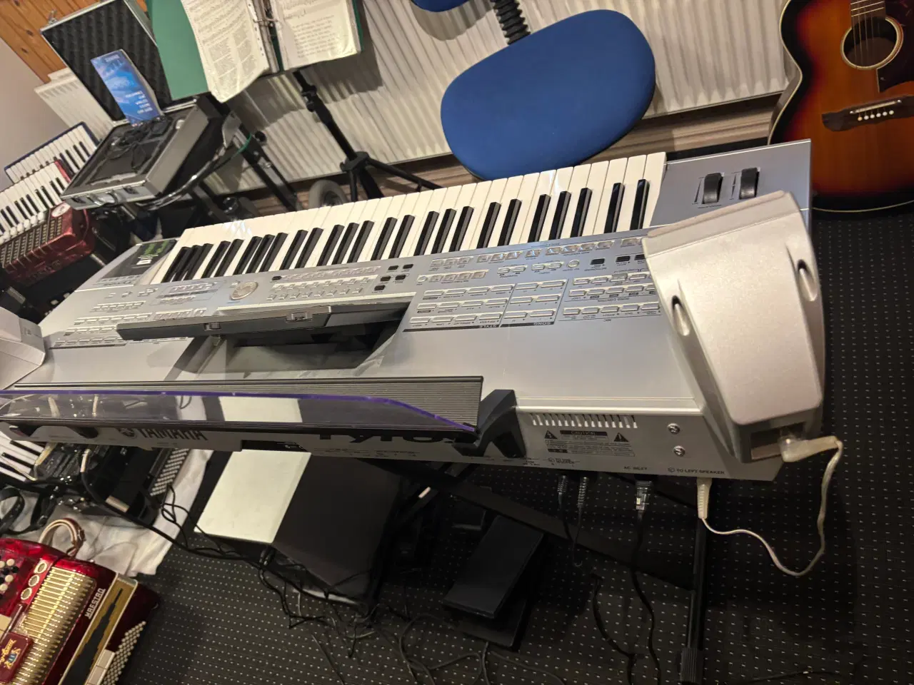Billede 2 - Yamaha Tyros 1 med original højtalersæt og pedaler