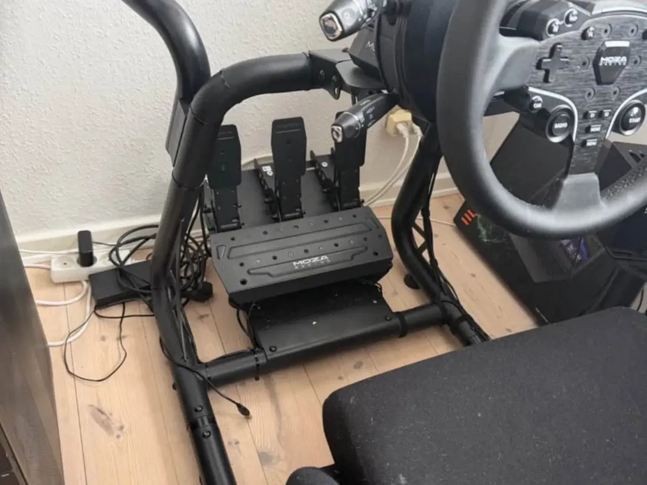 Billede 2 - Playseat/sim ring komplet 