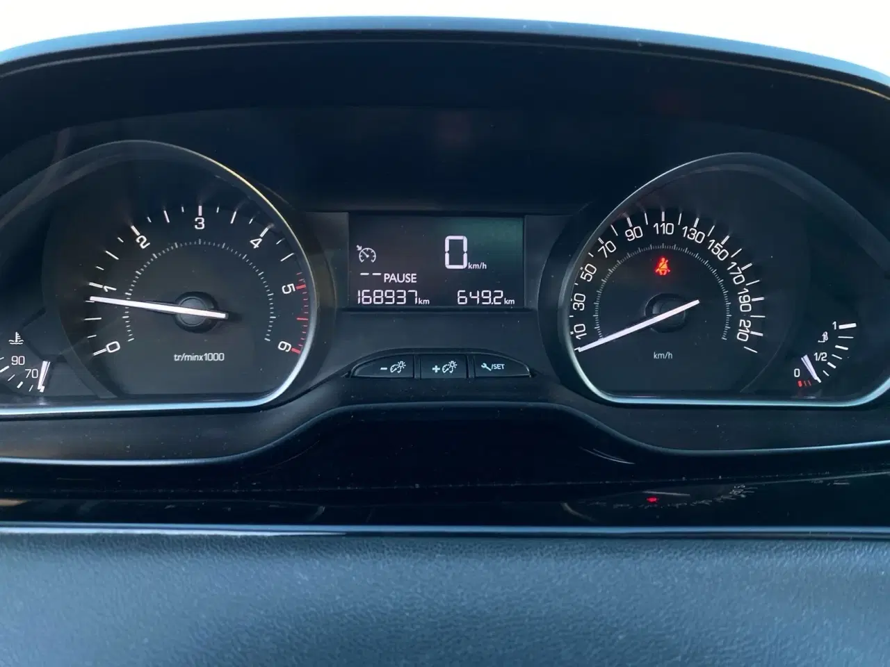 Billede 9 - Peugeot 208 1,6 BlueHDi Chili Sky 100HK 5d