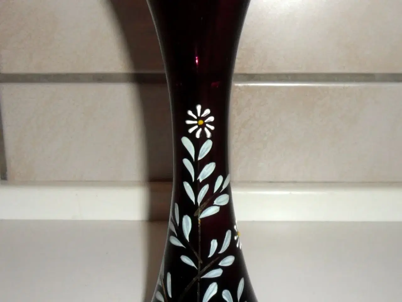 Billede 2 - Gl. Kulørte glas vaser 3 stk.