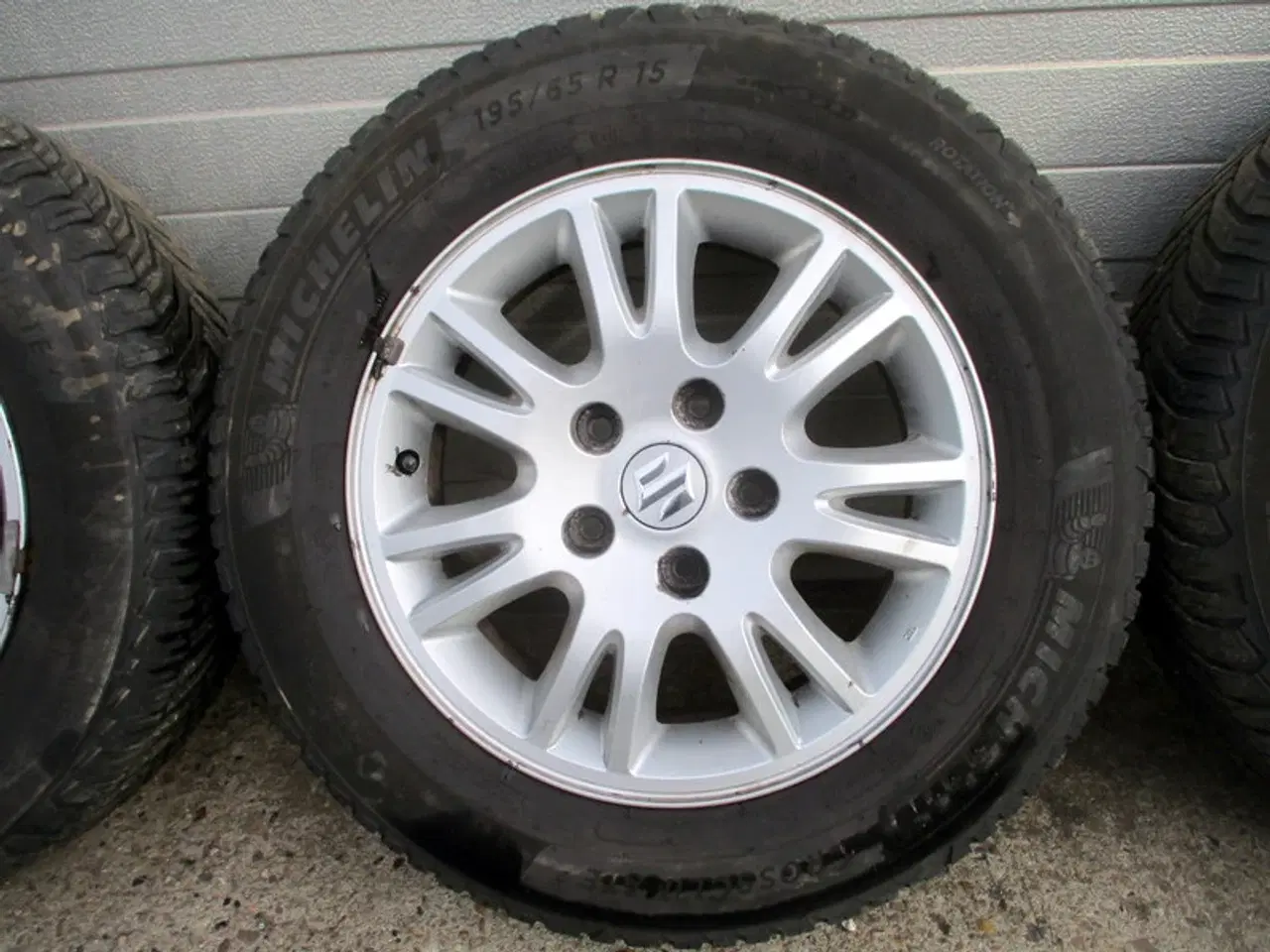 Billede 4 - 15" Suzuki 5X114,3 195/65/15" helårsdæk dot1623