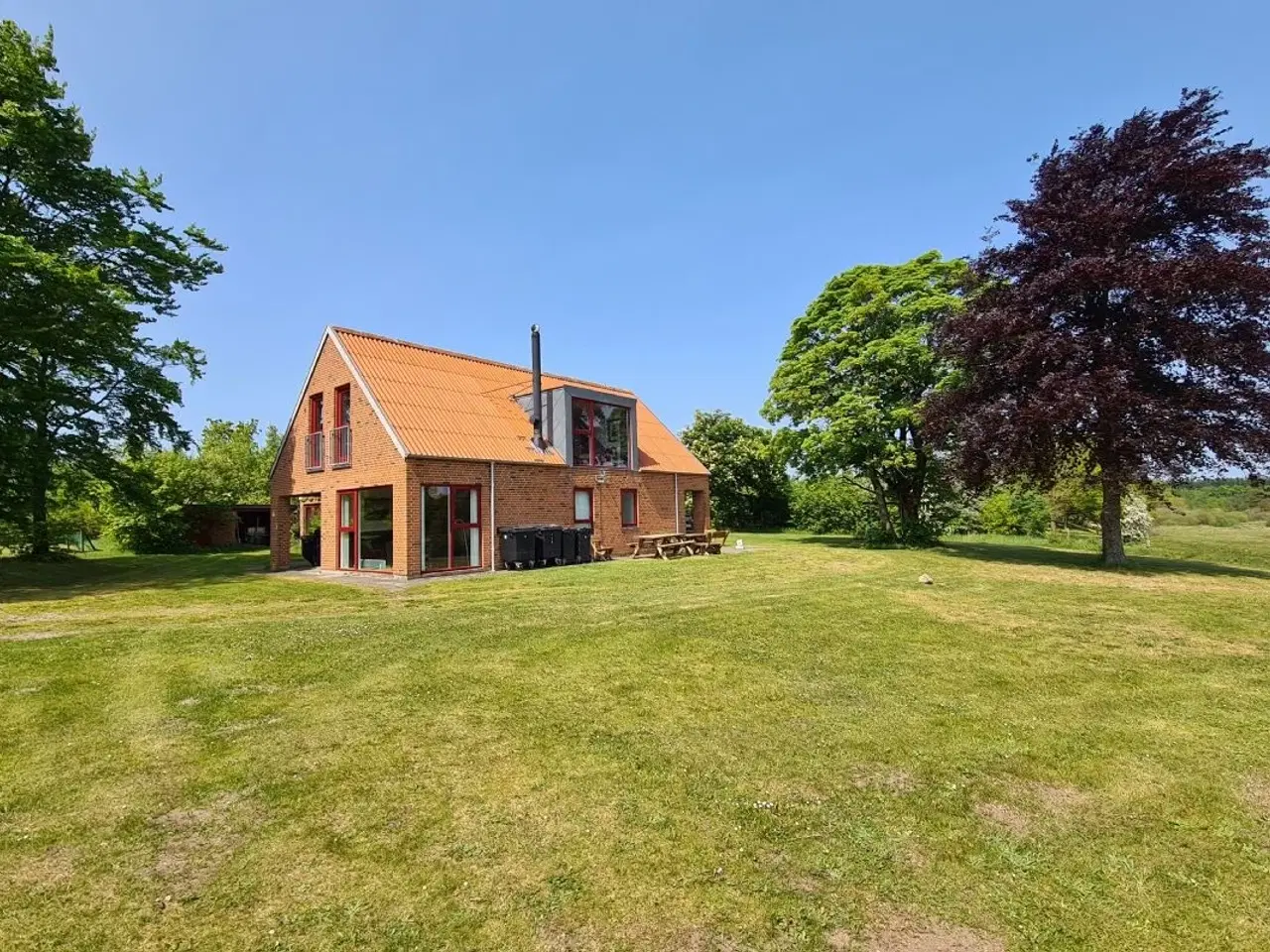 Billede 2 - Riskj�r skov - en stor, moderne �deg�rd med ALT, hvad I beh�ver til det perfekte Familietr�f eller Generationsferie.