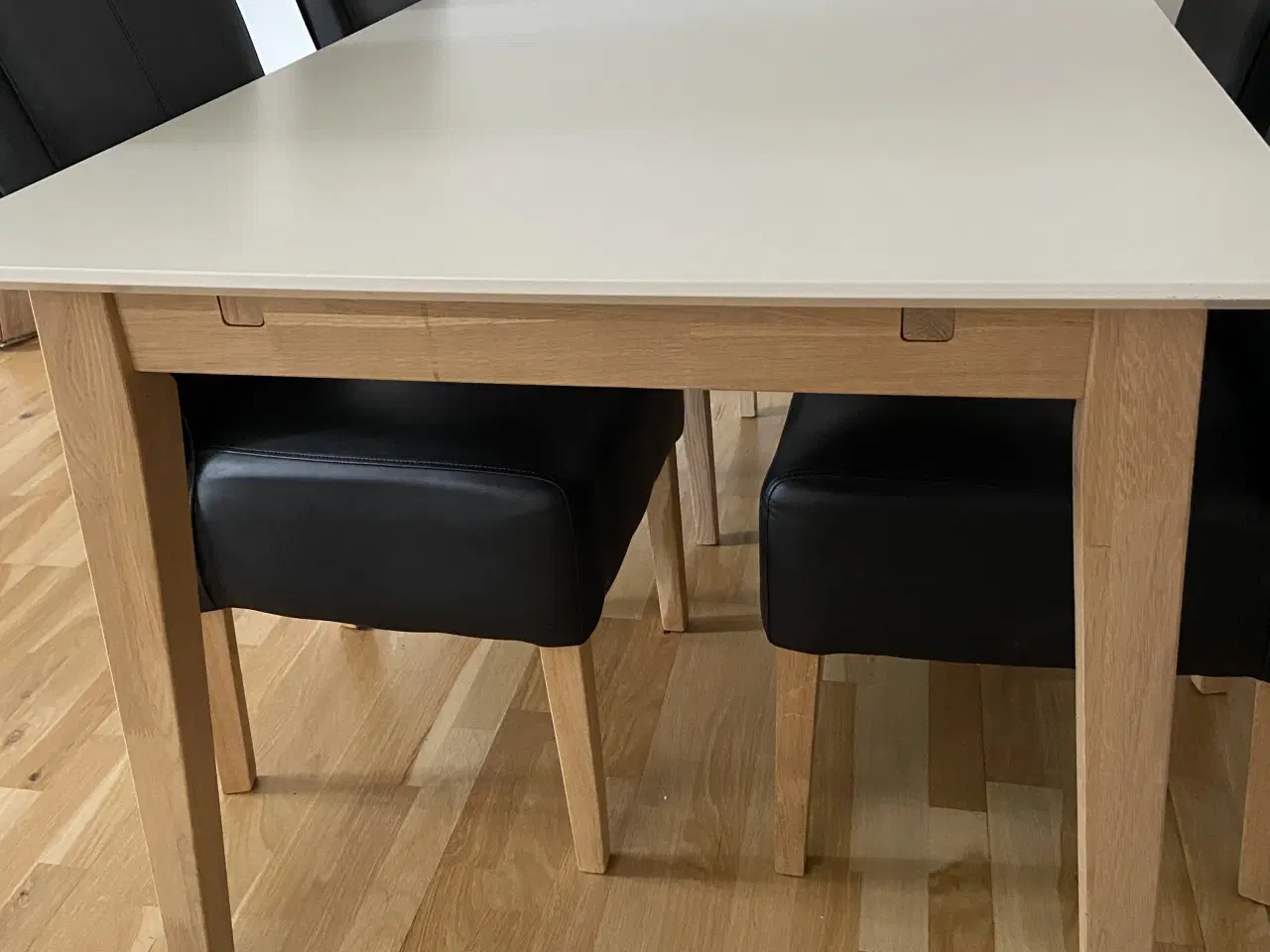 Billede 1 - Sofabord med 6 stole