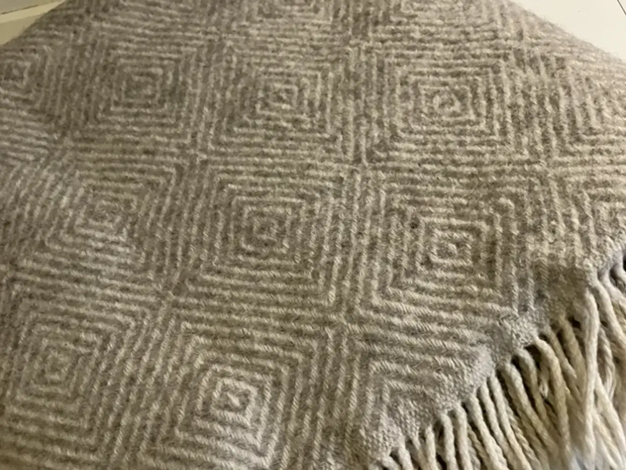 Billede 4 - Pæn uld plaid 