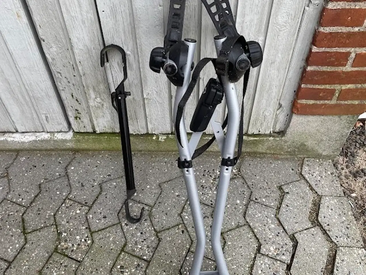 Billede 2 - Cykel holder til bil med nr plade holder til