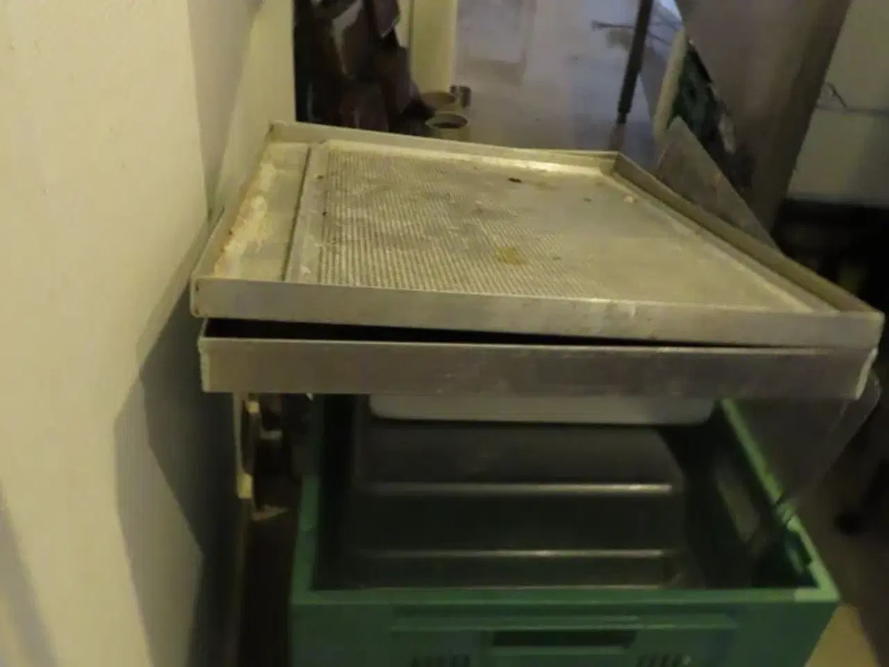 Billede 11 - Industriopvaskemaskine, HOBART AMX-10 inkl. bord og bakker