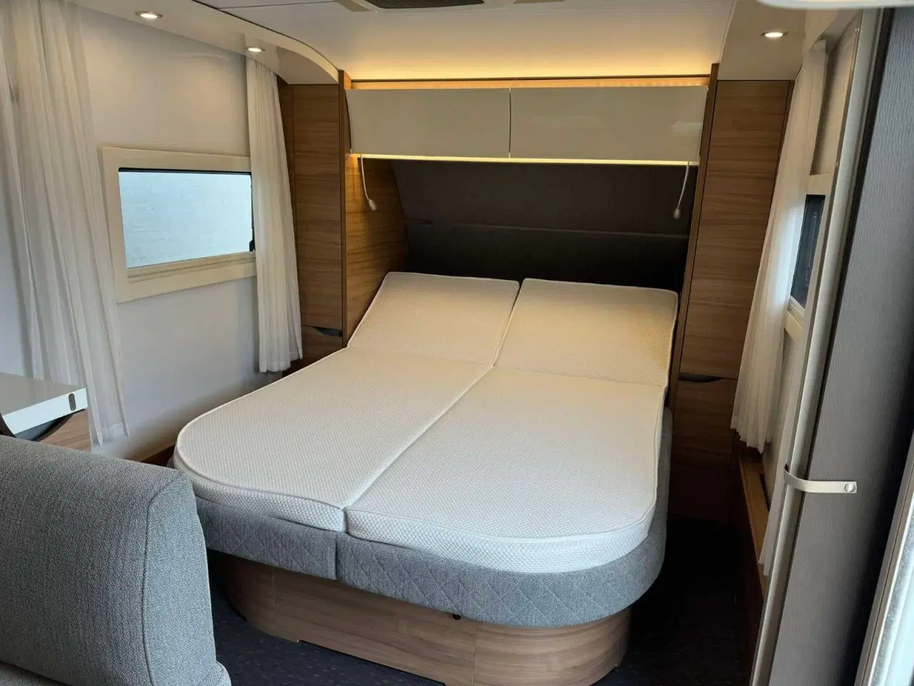 Billede 2 - 2021 - Adria Alpina 663pt, Isabella fortelt 