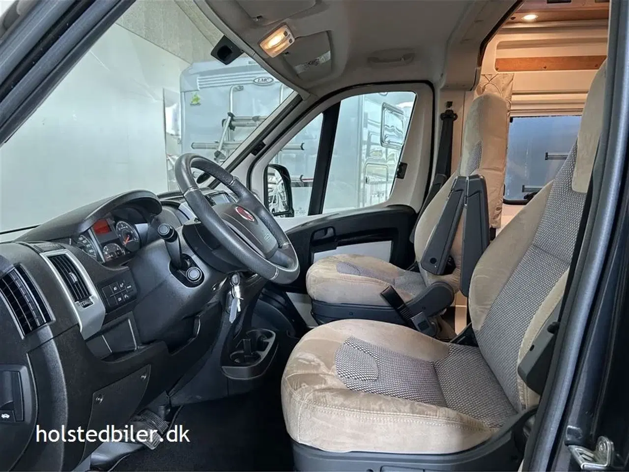 Billede 6 - 2019 - Carthago malibu 600 DB   Automatgear, km 31000, dieselfyr med indb. el-patron m.m.