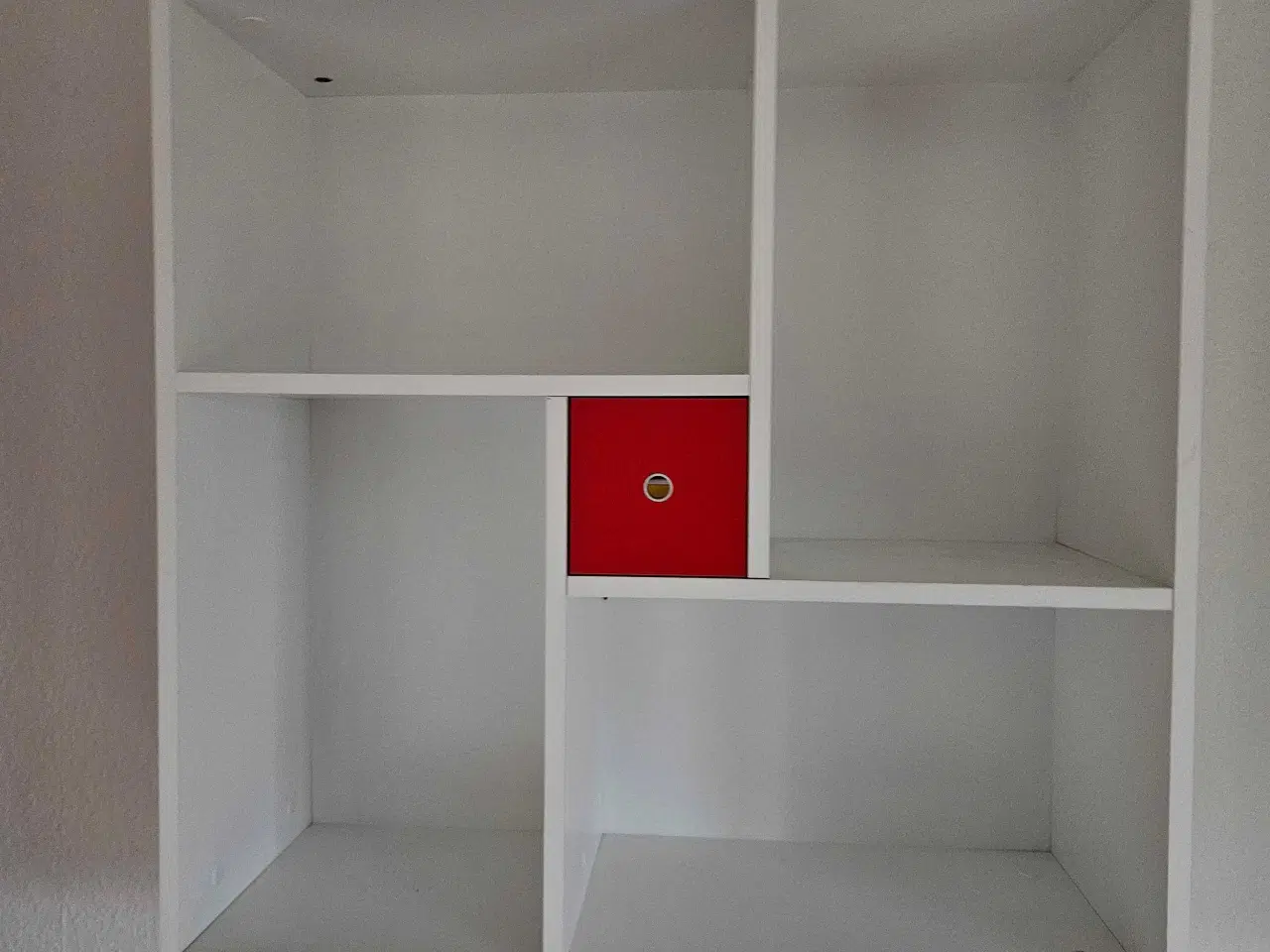 Billede 2 - Væghængt reol