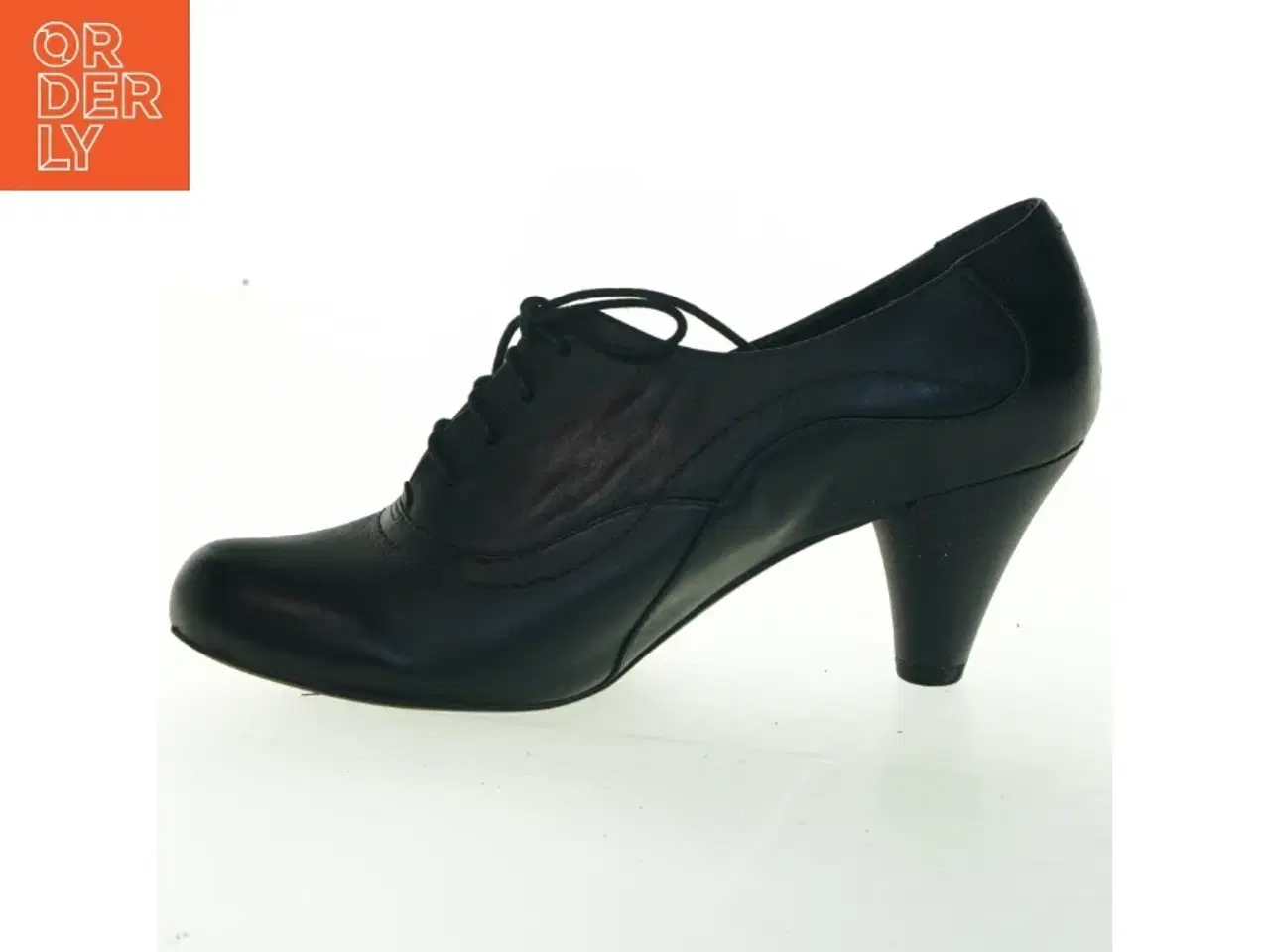 Billede 1 - Sorte damesko med snørrebånd fra Clarks (str. 9 )