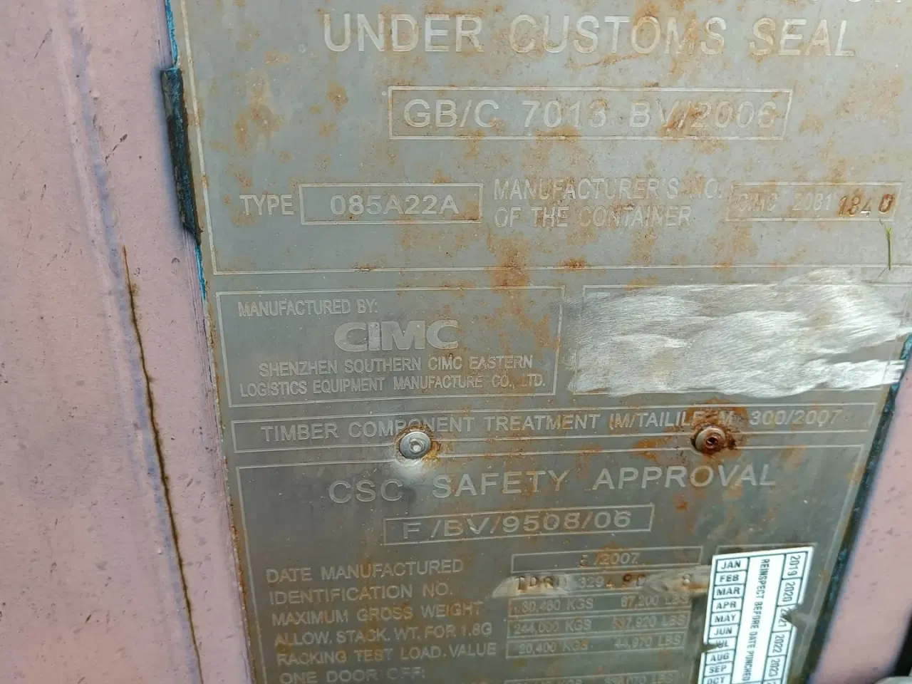 Billede 6 - - - - Container, isoleret, indrettet med bord og hyller