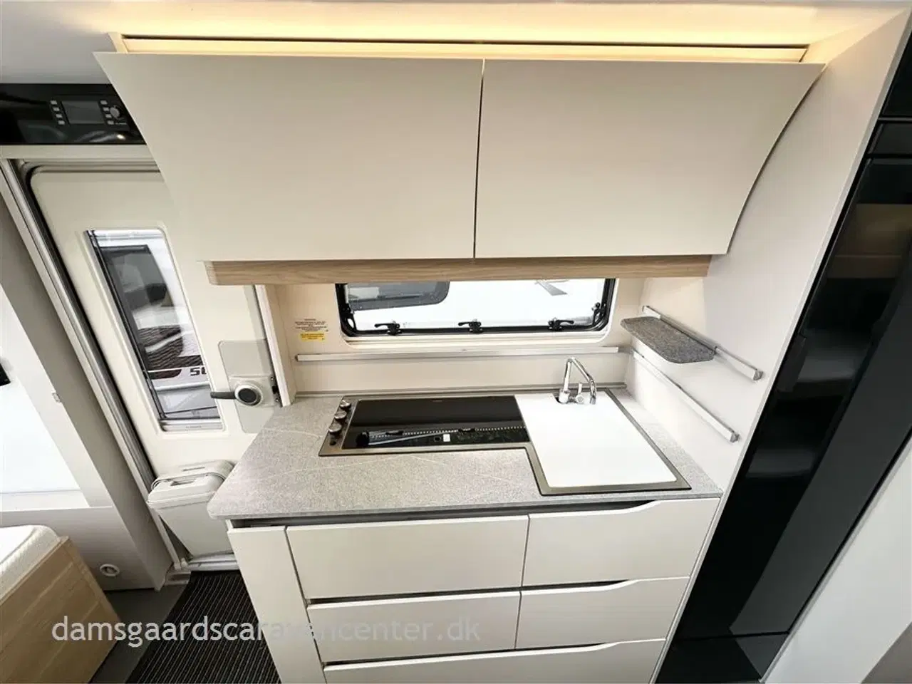 Billede 12 - 2022 - Adria Adora 573 PT   Dobbeltseng-Køjer-Gulvtemp.-Mover
